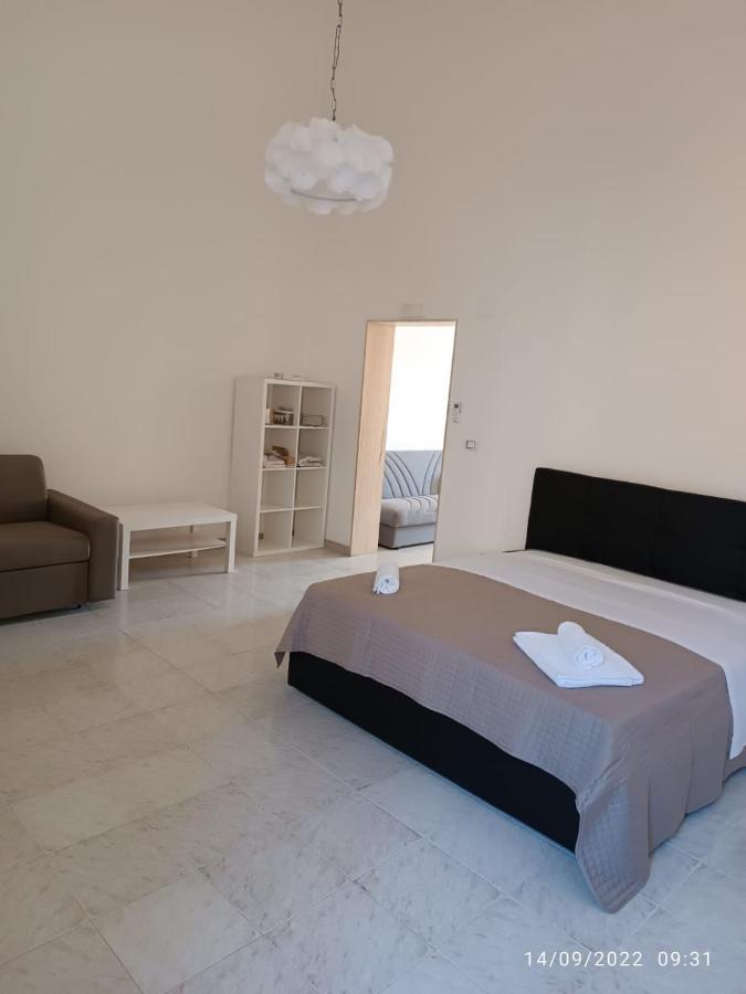 Di Fronzo Guest House T Triggiano Buitenkant foto